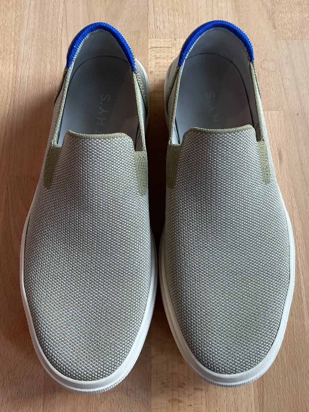 Rothy’s The City Slip-On Sneaker in Olive - Sz 8